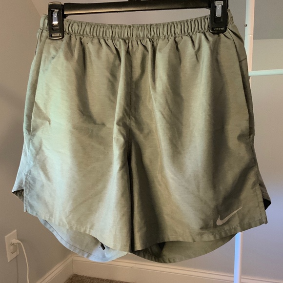 Men’s Nike Dri-Fit Running Shorts - Picture 1 of 3